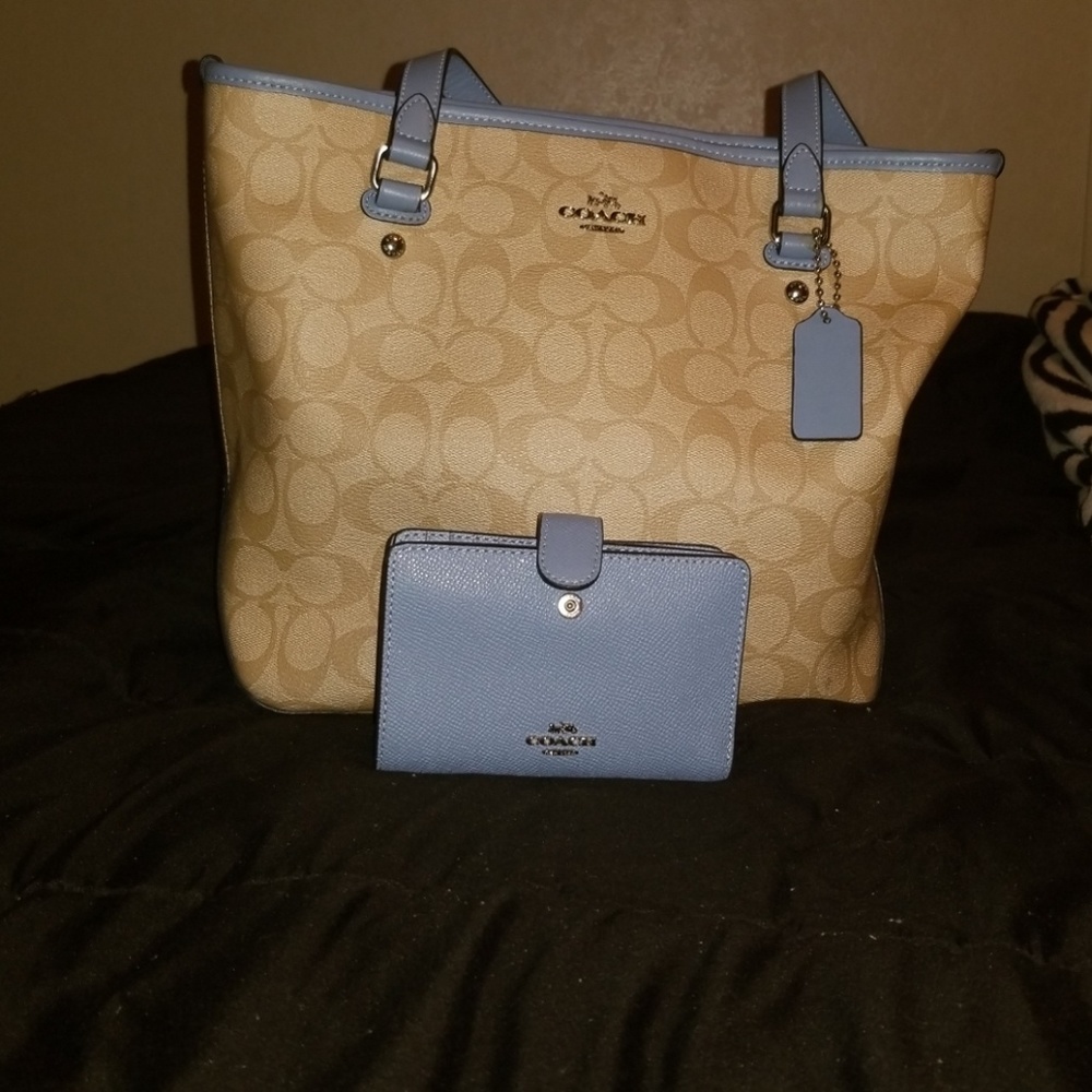Coach purse and wallet final price